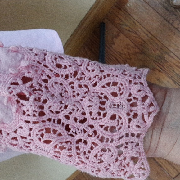 Talbots Women's Boho Pink Lace / Crochet Sleeve Top, sz L - Picture 4 of 7